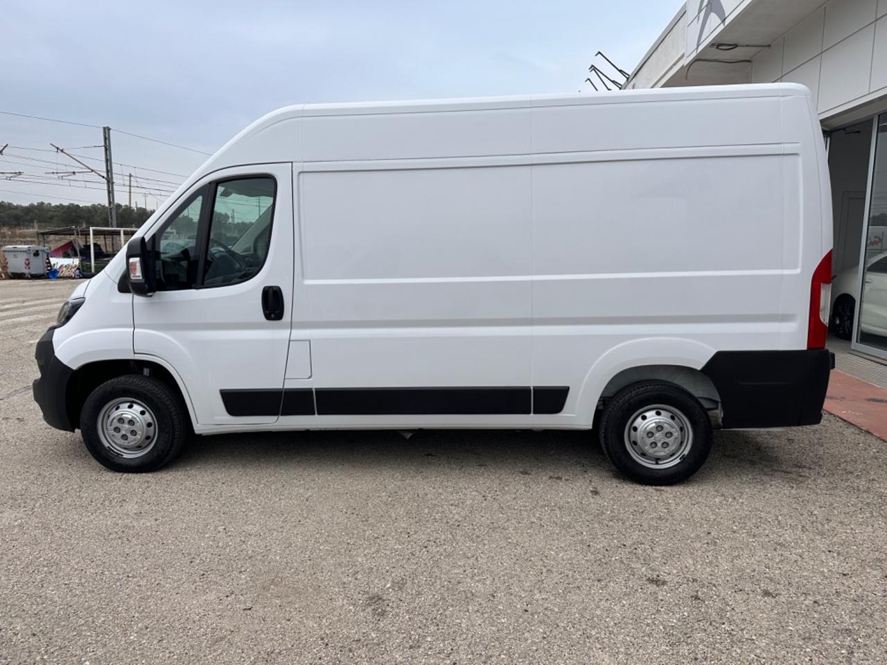 Peugeot boxer 2.2 140 cv 2021 l2h2