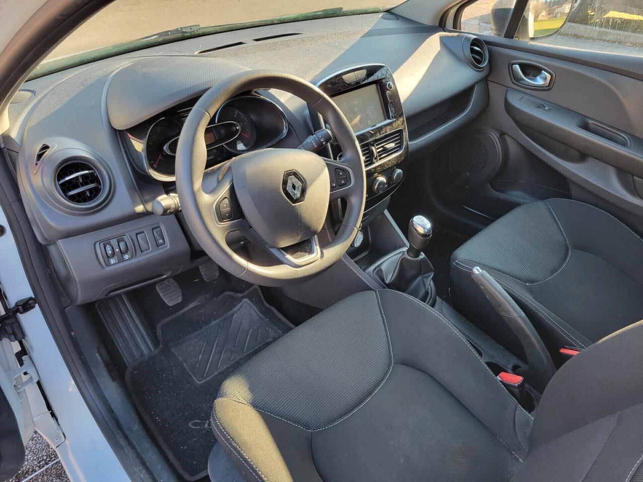 Renault Clio 1.5 dCi 75CV AUTOCARRO NEOPATENTATI
