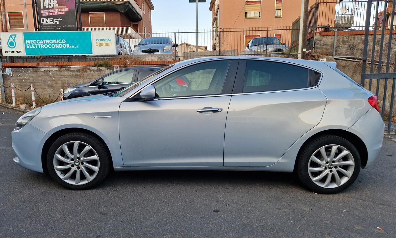 Alfa Romeo Giulietta 1.6 JTDm-2 105 CV Distinctive