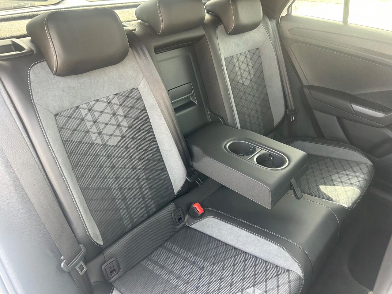 Volkswagen T-Roc 1.5 TSI ACT DSG R-Line Plus