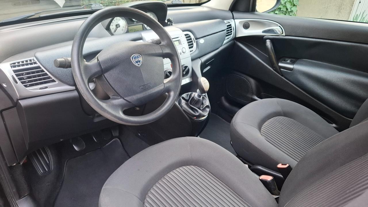 Lancia Ypsilon 1.2 Argento