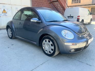 Volkswagen New Beetle 1.6 benzina 102CV 2007