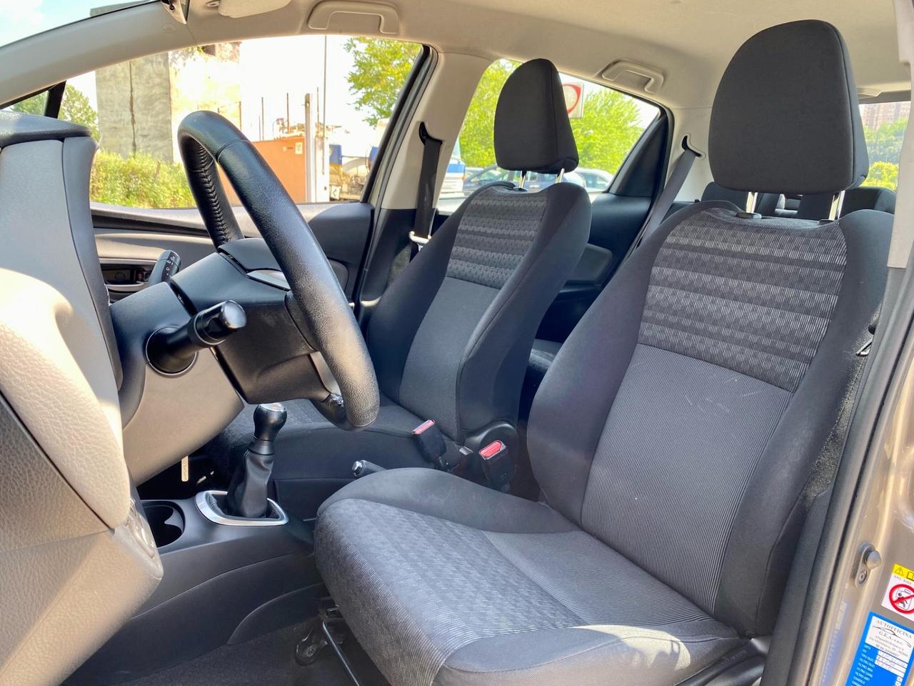 Toyota Yaris 1.0 5 porte
