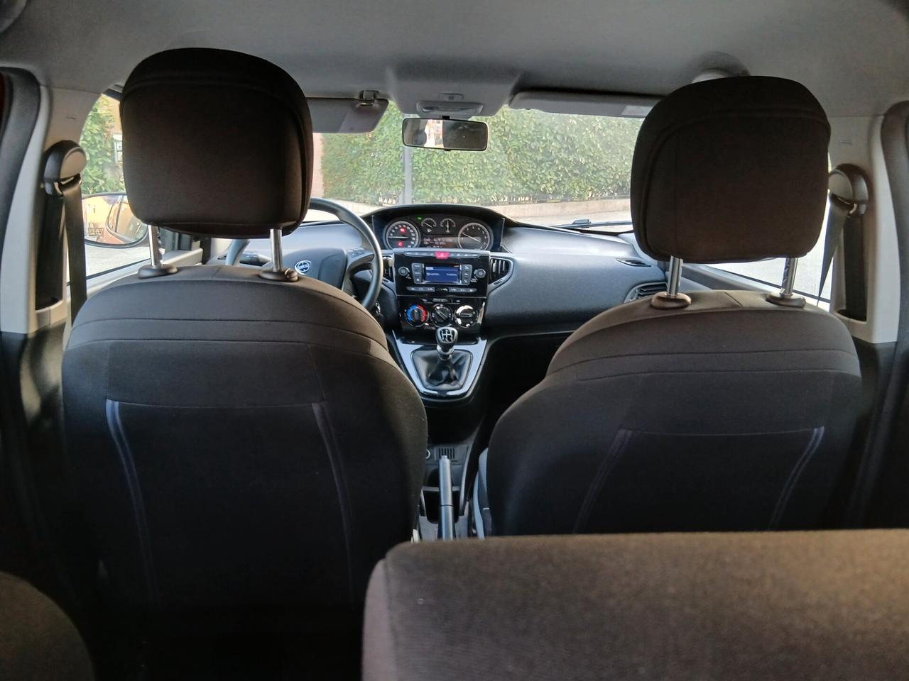 Lancia Ypsilon 1.2 69 CV 5 porte S&S unico proprietario tua a € 193 mese