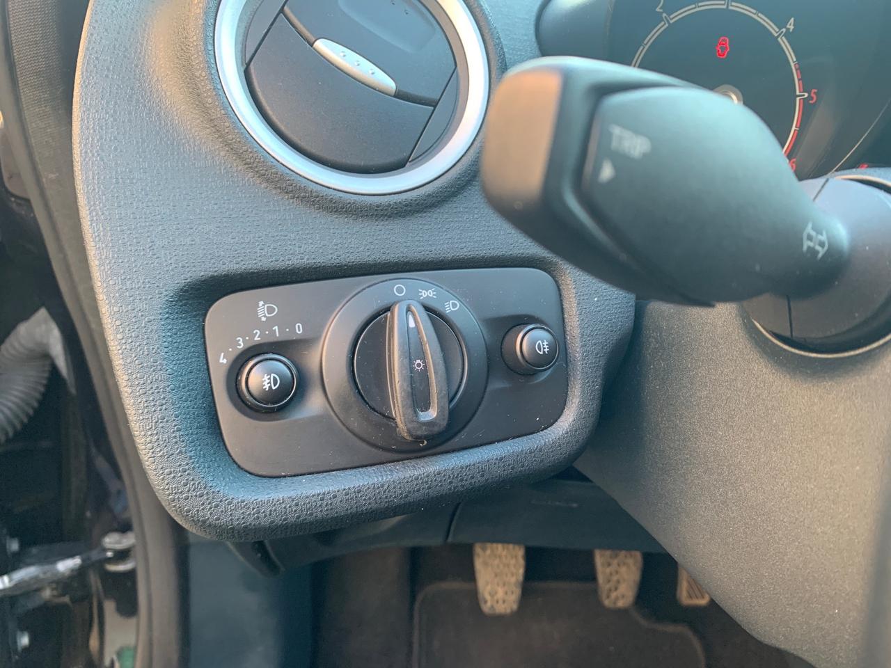 Ford Fiesta 1.4 TDCi 70CV 5 porte