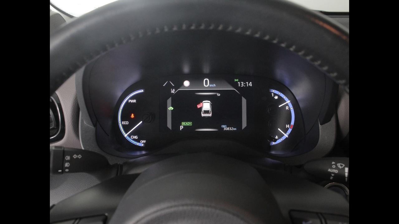 TOYOTA Yaris Cross - Yaris Cross 1.5h Lounge fwd 116cv e-cvt