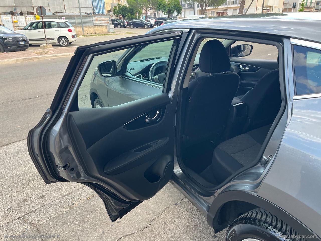NISSAN Qashqai 1.5 dCi Acenta Premium GANCIO TRAINO