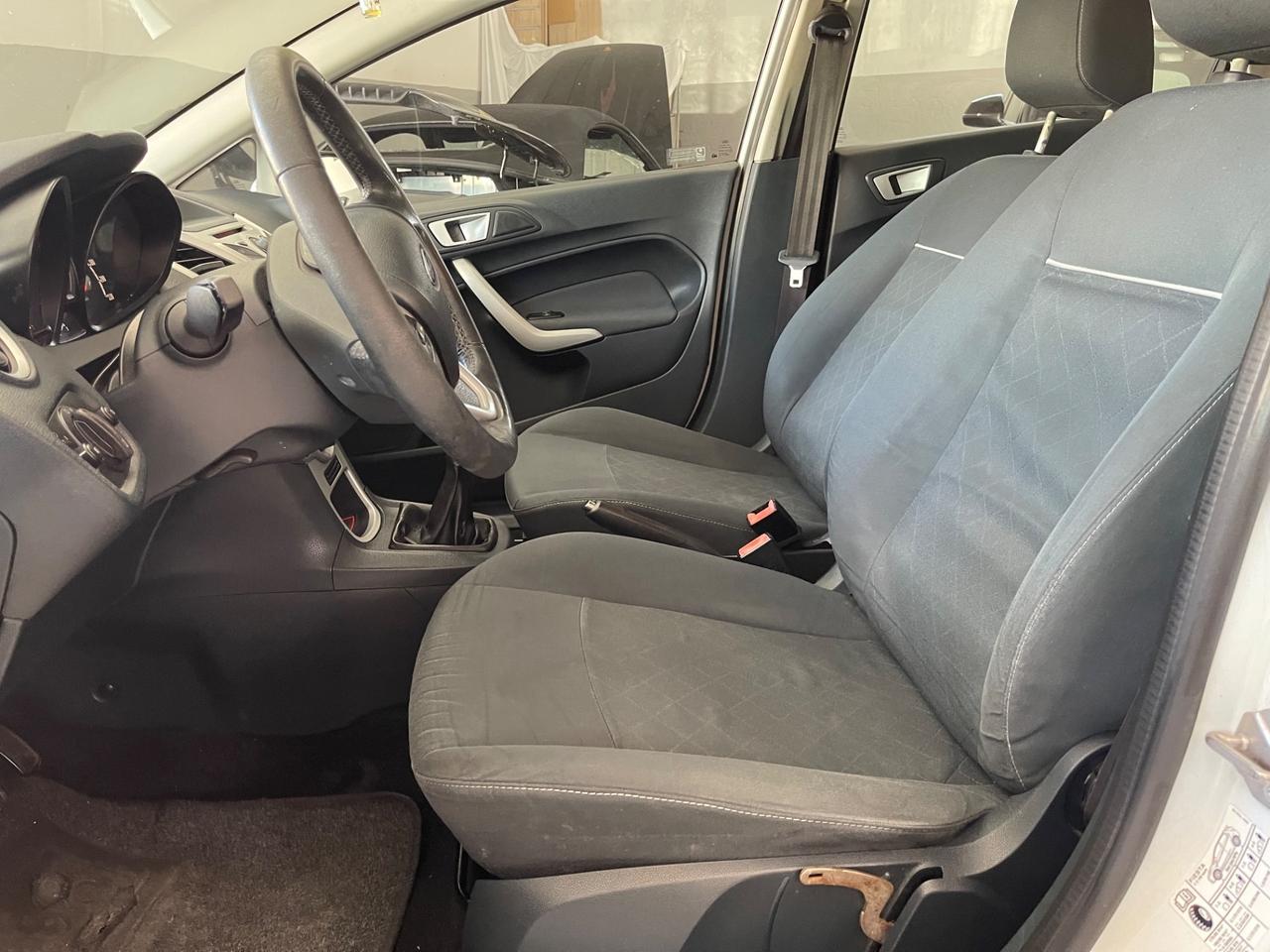 Ford Fiesta Ikon 1.4 5 porte Bz.- GPL