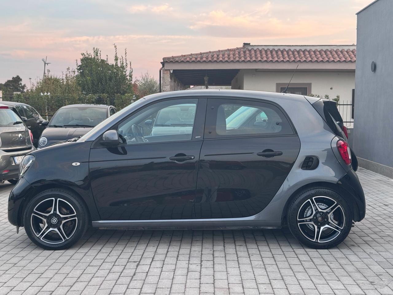 Smart ForFour 90 0.9 Turbo twinamic 20th anniversary NAVI FENDIN TETTO