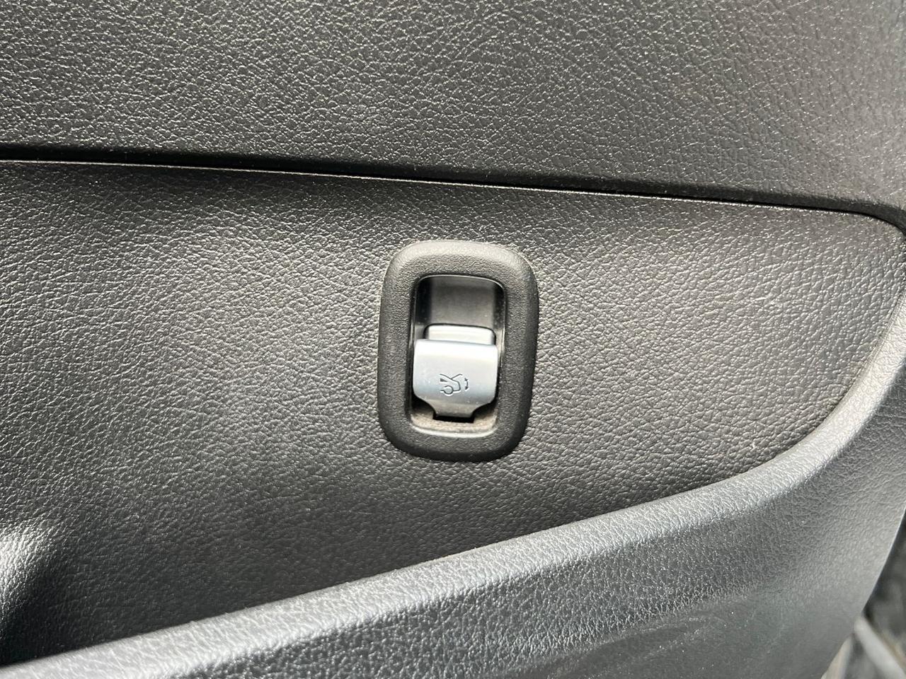 Mercedes-Benz C 200 C-Class C #9677