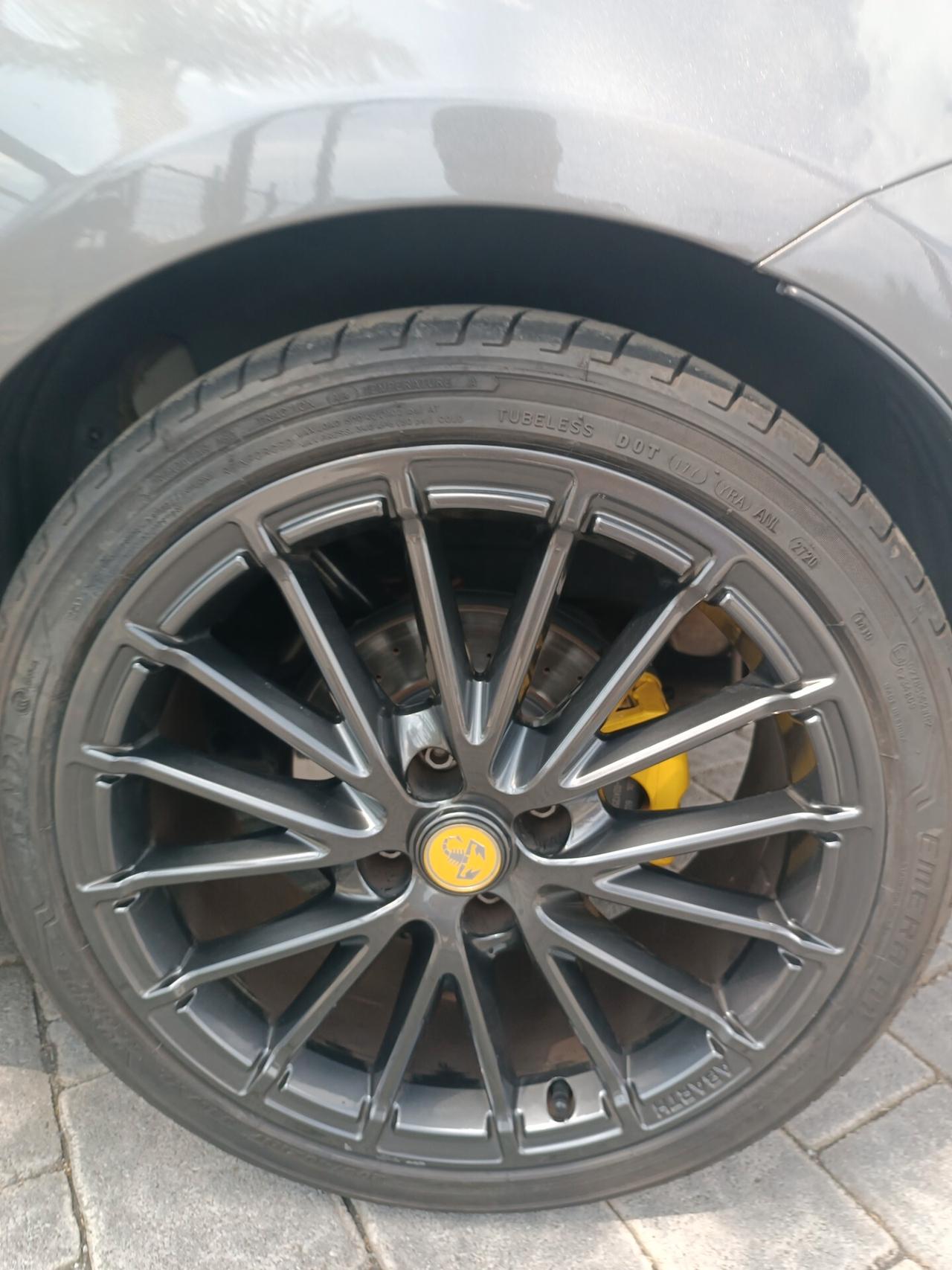 Abarth 595 1.4 Turbo 180 CV