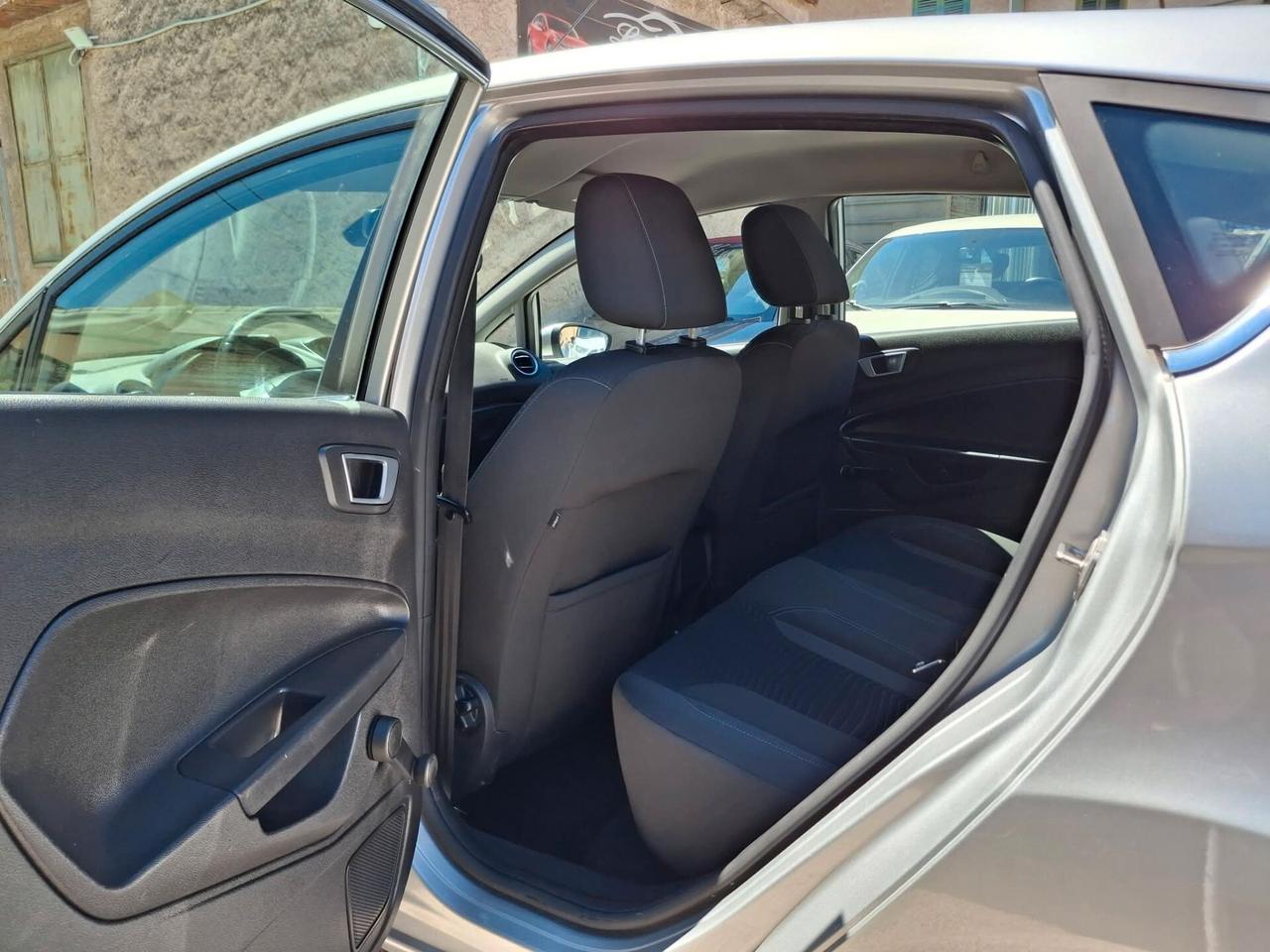 Ford Fiesta 1.5 TDCi 75CV 5 porte Titanium