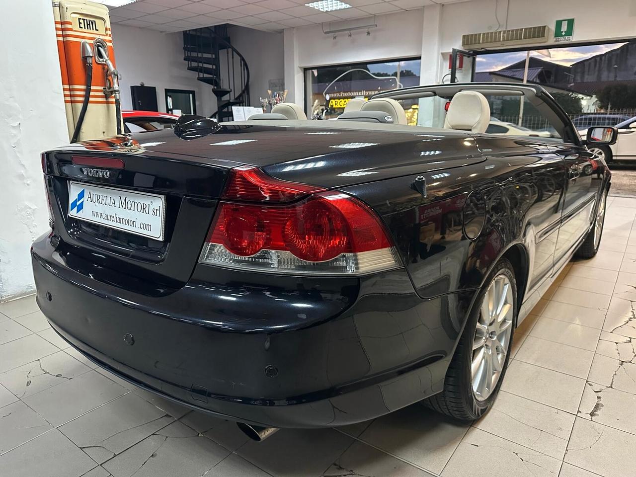 Volvo C70 2.4 D5 20V aut. Momentum TENUTA BENISSIMO