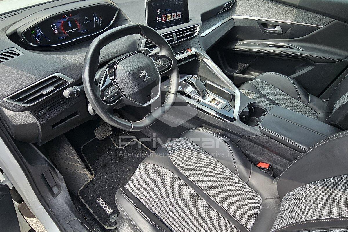 PEUGEOT 3008 BlueHDi 130 S&S EAT8 Allure