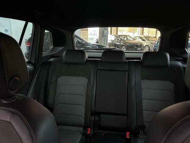 VOLKSWAGEN Tiguan 2.0 TDI DSG Advanced R-LINE Exterior Pack