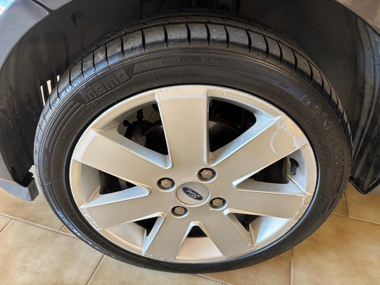 FORD FIESTA ANNO 2006 DS 1.4 ADATTA NEOPATENTATI KM 200 MILA