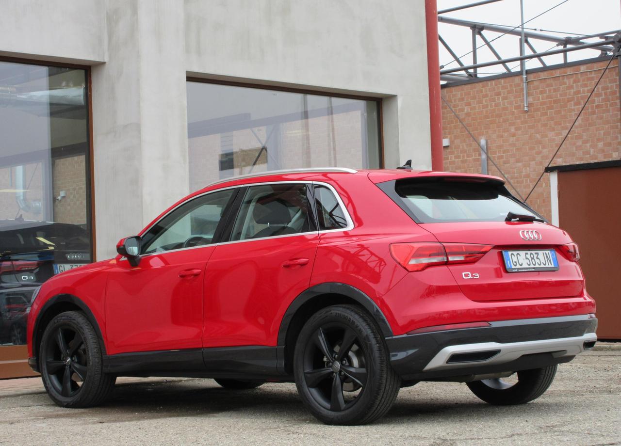 Audi Q3 35 2.0 tdi Business Advanced s-tronic