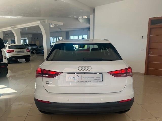 Audi Q3 35 TDI S tronic Business