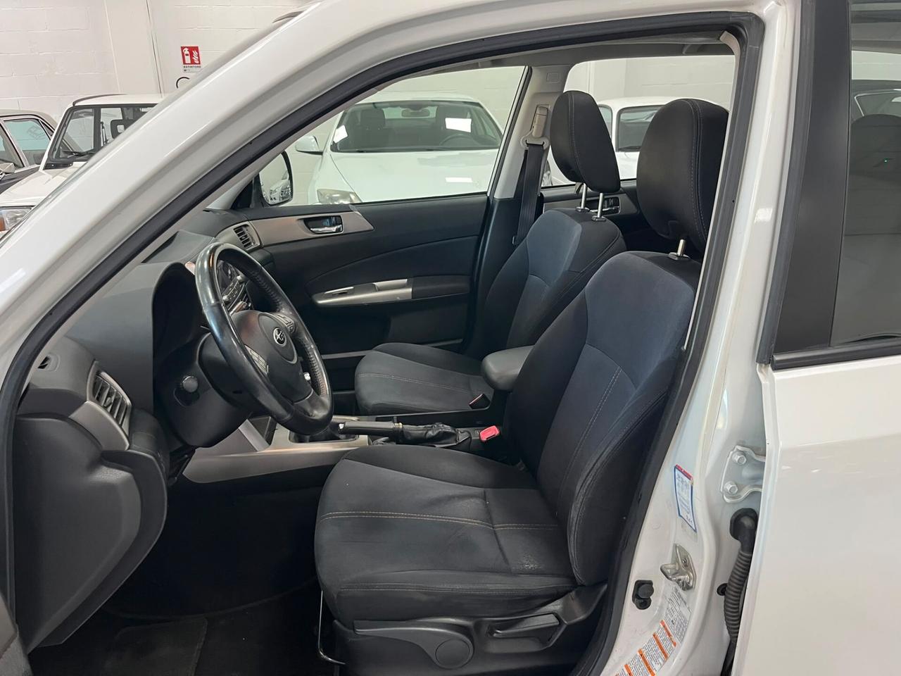 Subaru Forester 2.0d X 6mt