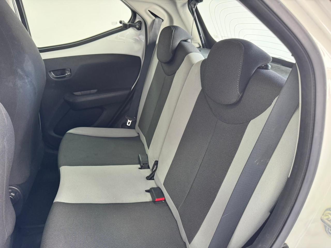 Toyota Aygo 1.0 VVT-i 69 CV 5 porte -TELECAMERA-GARANTITA-2017