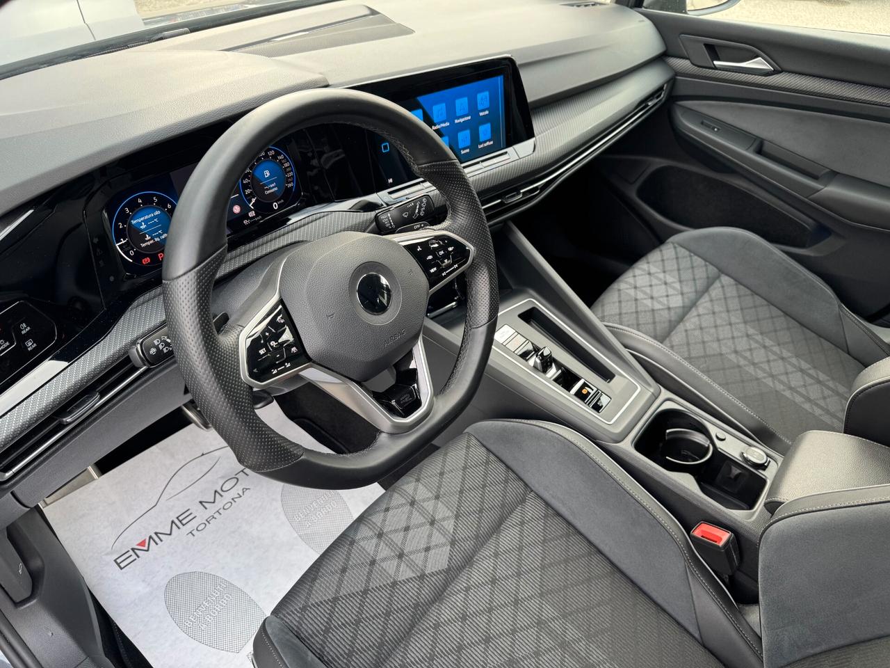 Volkswagen Golf 1.5 etsi evo R-Line 150cv dsg / NO VINCOLI