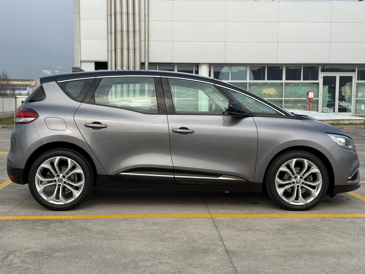 Renault Scenic 1.5 dCi 8V 110 CV NEOPATENTATI