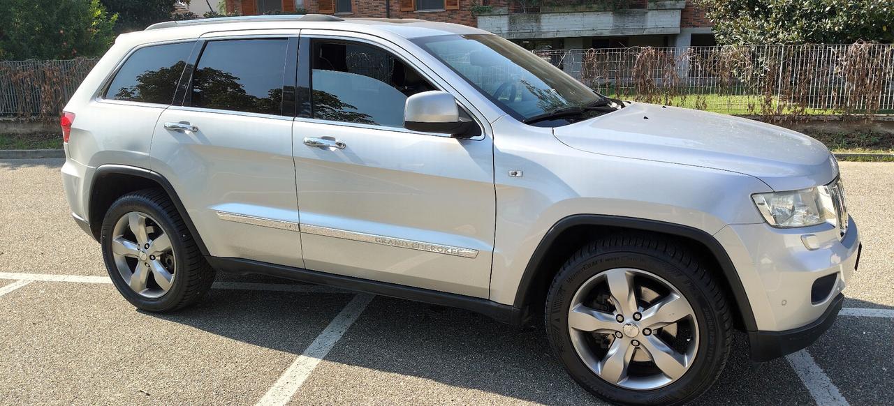 Jeep Grand Cherokee 3.0 CRD Overland + Gancio