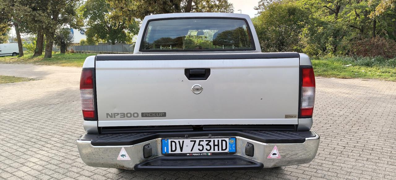 Nissan Navara NP300 2.5 tdi 5p. Double Cab Premium