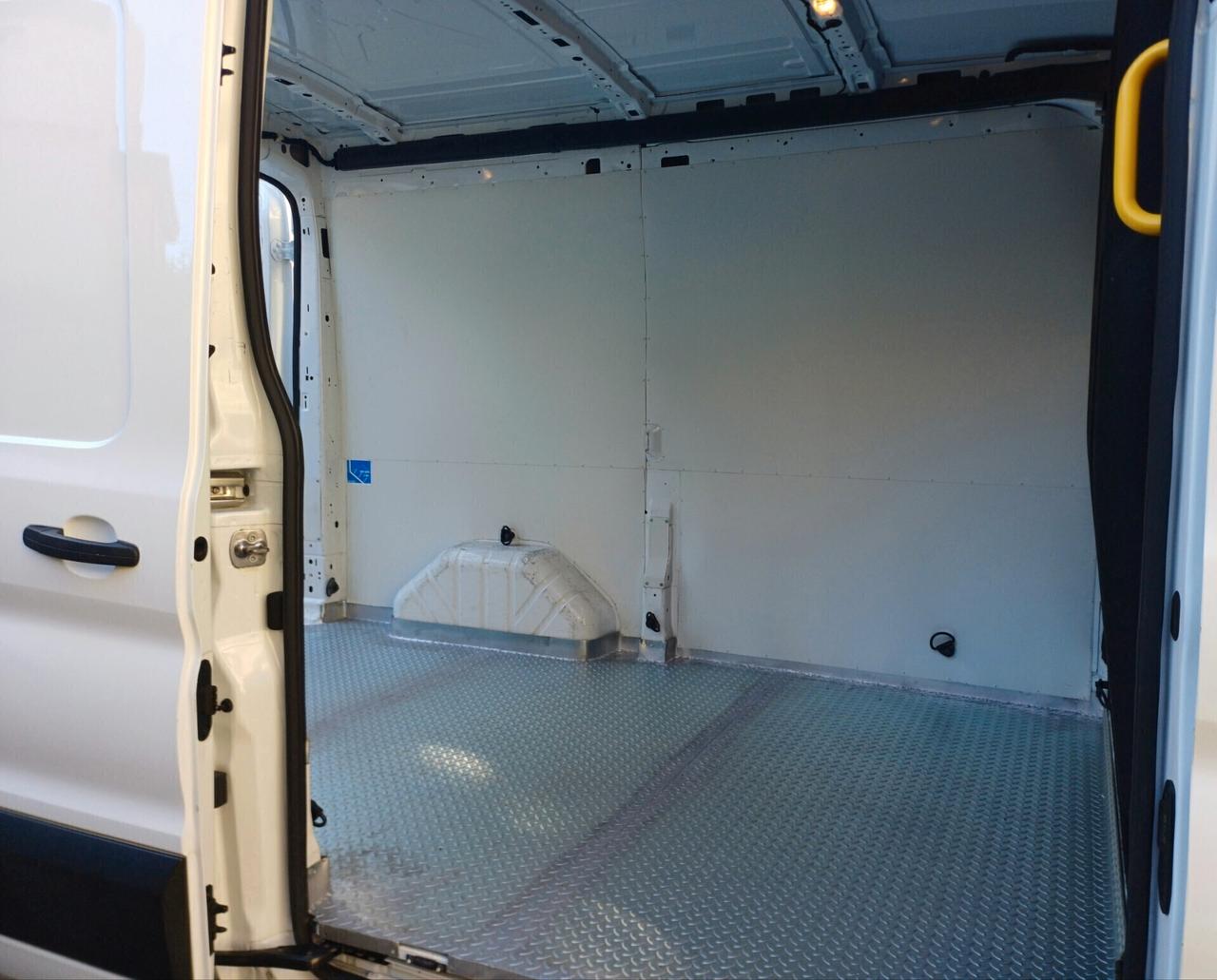 FORD TRANSIT 2.0 TDCI 130cv L2H2 FURGONE