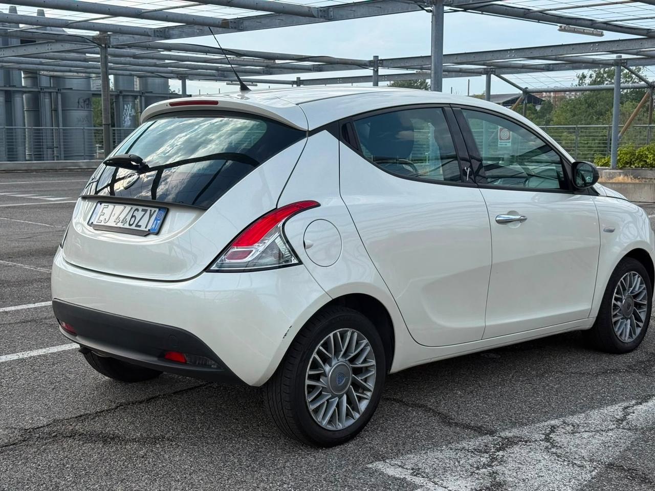 Lancia Ypsilon 1.2 69 CV Platinum