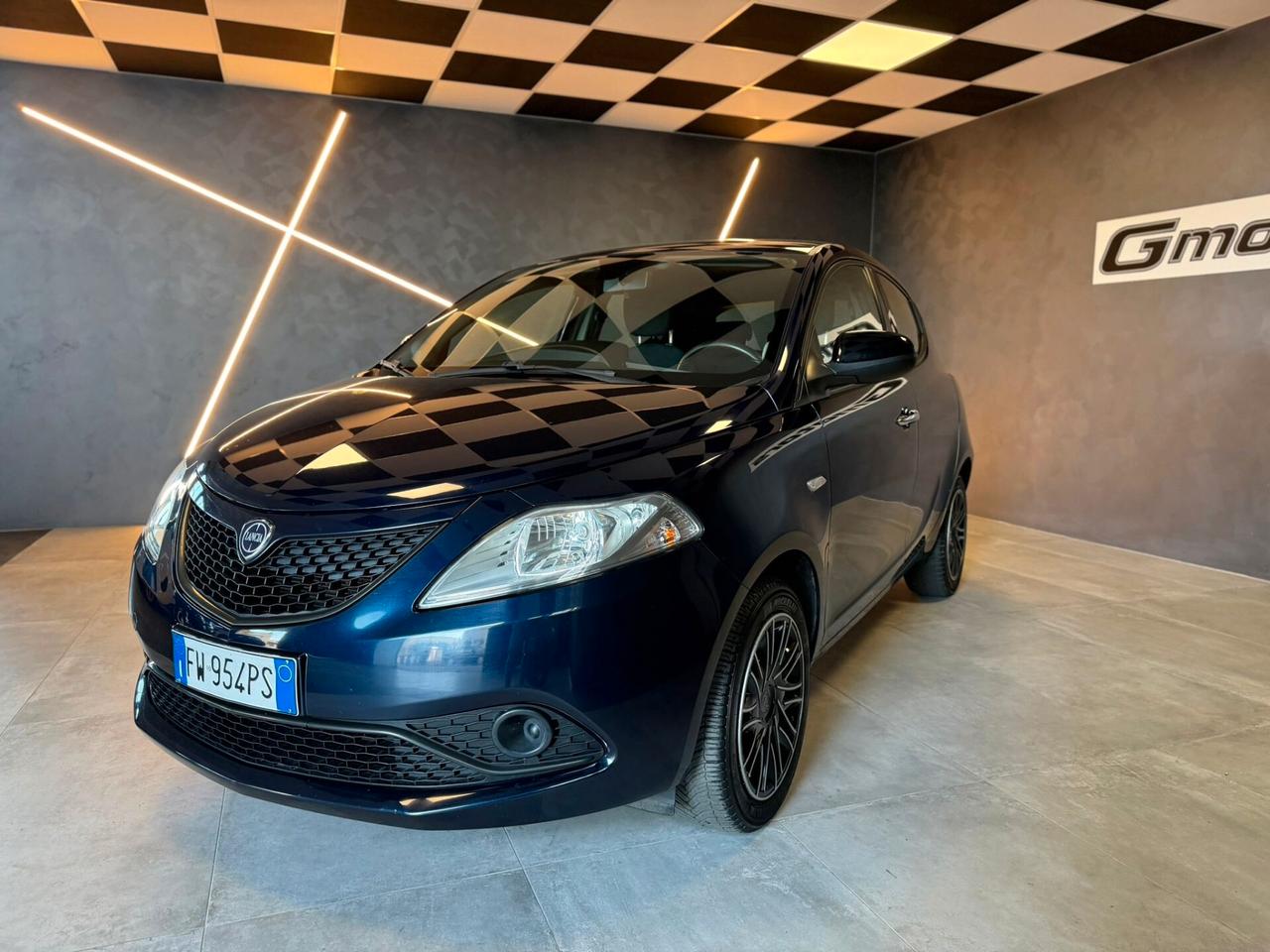 Lancia Ypsilon 1.2 69 CV 5 porte S&S Platinum