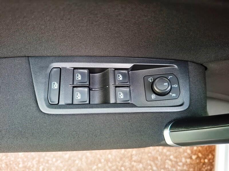 VW Touran 2.0 TDI 150cv DSG 7 POSTI!!!