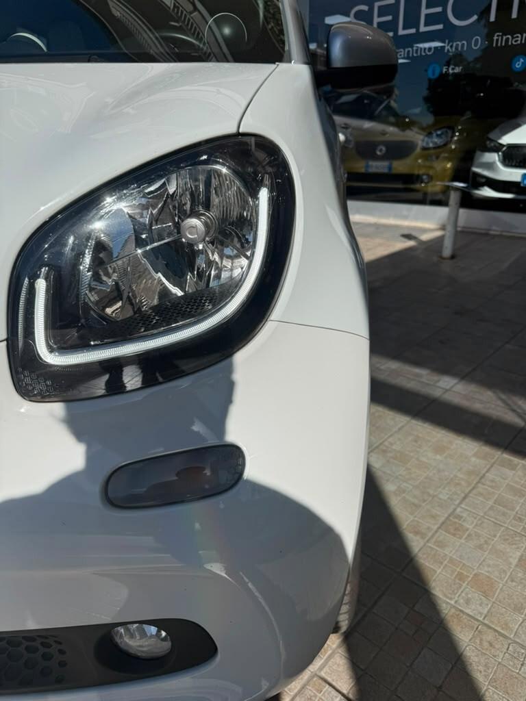Smart ForFour 70 1.0 Passion NEOPATENTATI NAVIGATORE