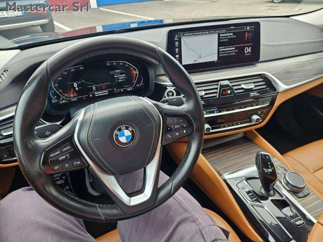 BMW 520 Serie 5 G30 2020 Berlina 520d mhev 48V Luxury auto