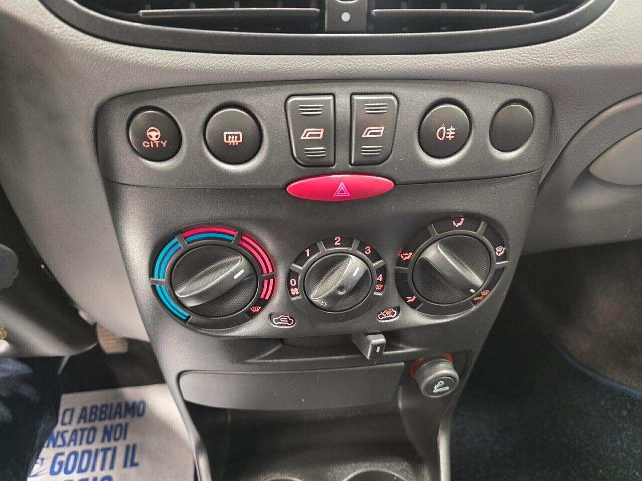 Fiat Punto 1.2i cat 5 porte NEOPATENTATI