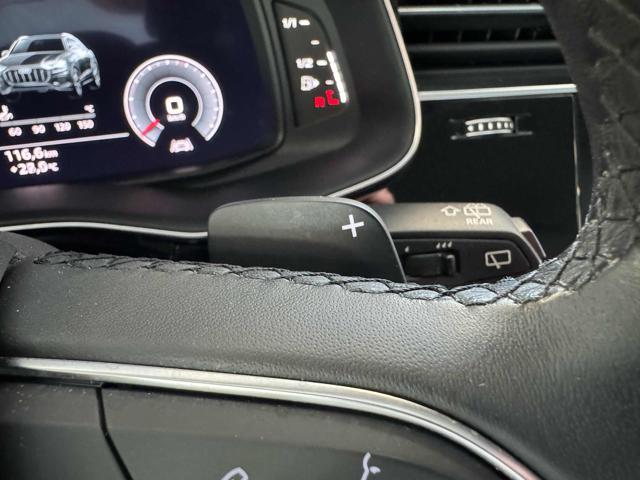 AUDI Q8 45 TDI quattro tiptronic