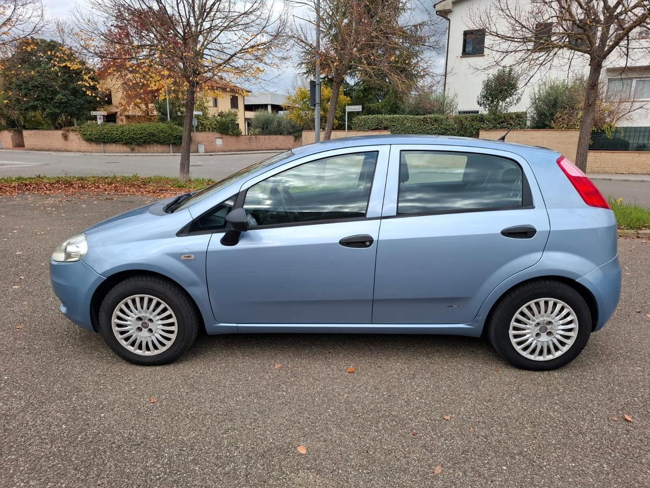 Fiat Grande Punto 1.2 5 porte SOLAMENTE 129.000 KM