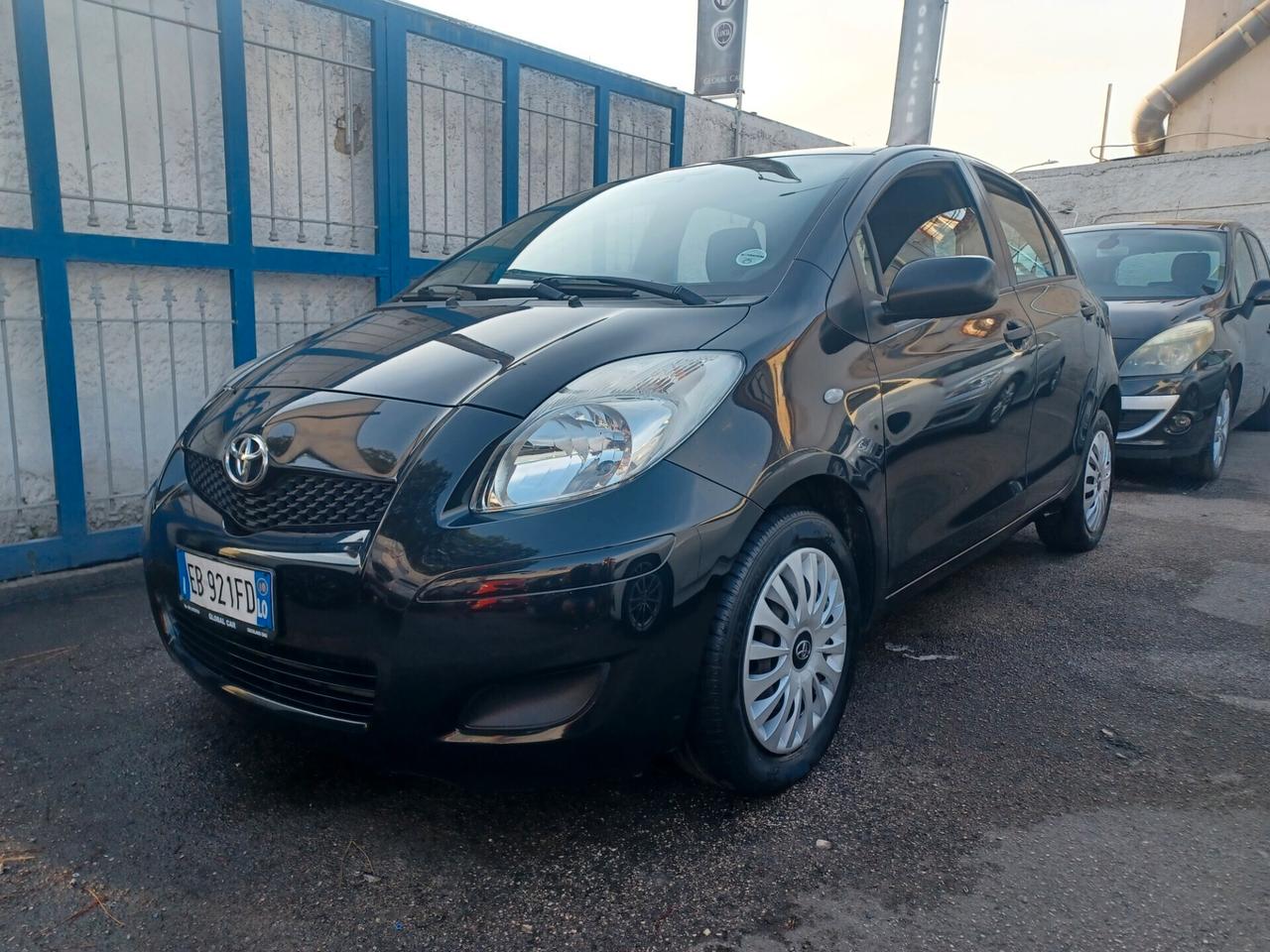 Toyota Yaris 1.4 D-4D 90 CV 5 PORTE ANNO 2010