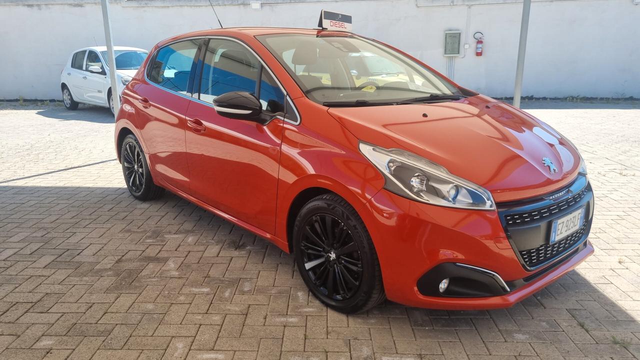 Peugeot 208 BlueHDi 75 5 porte Allure