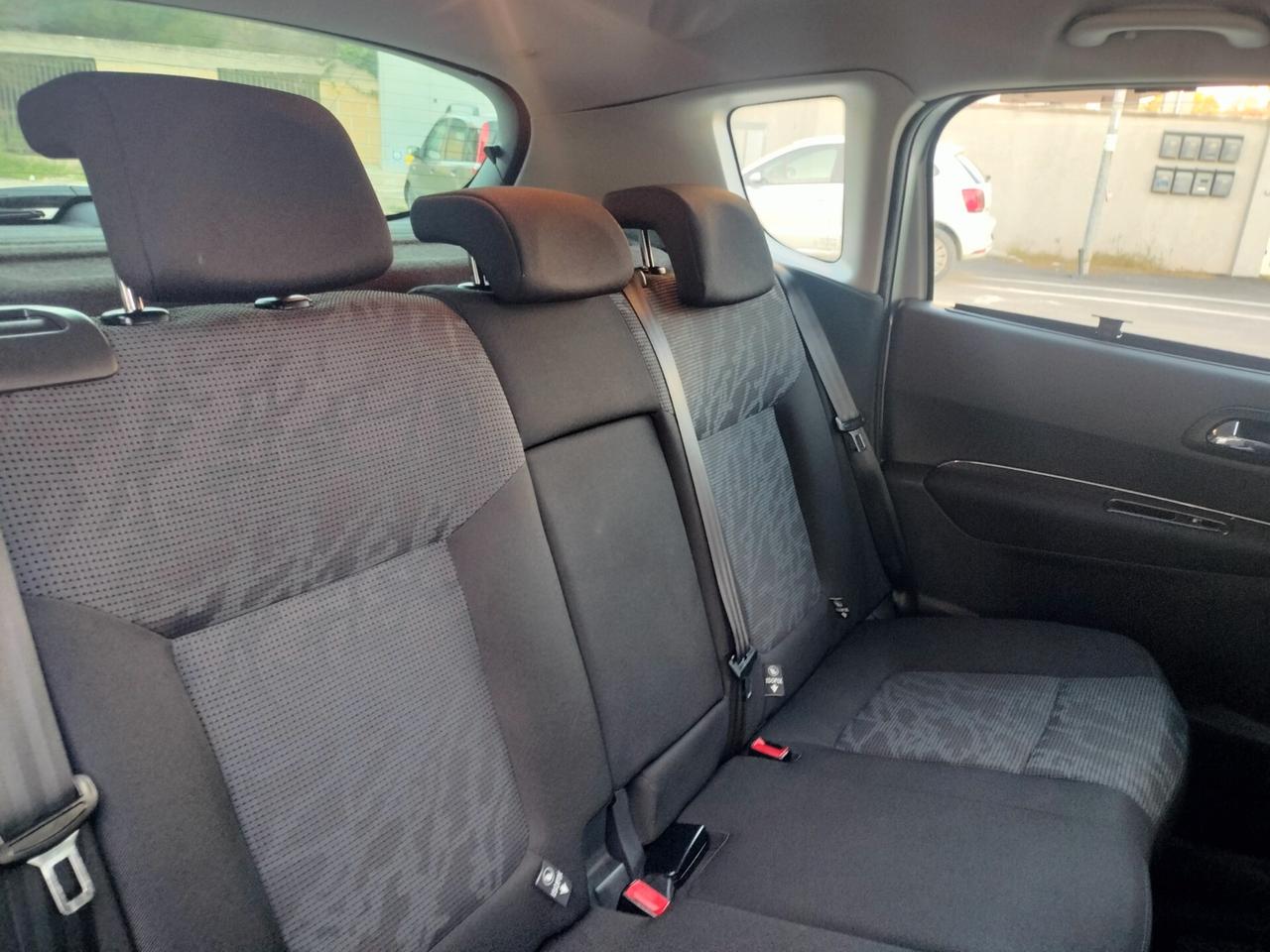 Peugeot 3008 1.6 HDi 110CV cambio robotizzato Outdoor