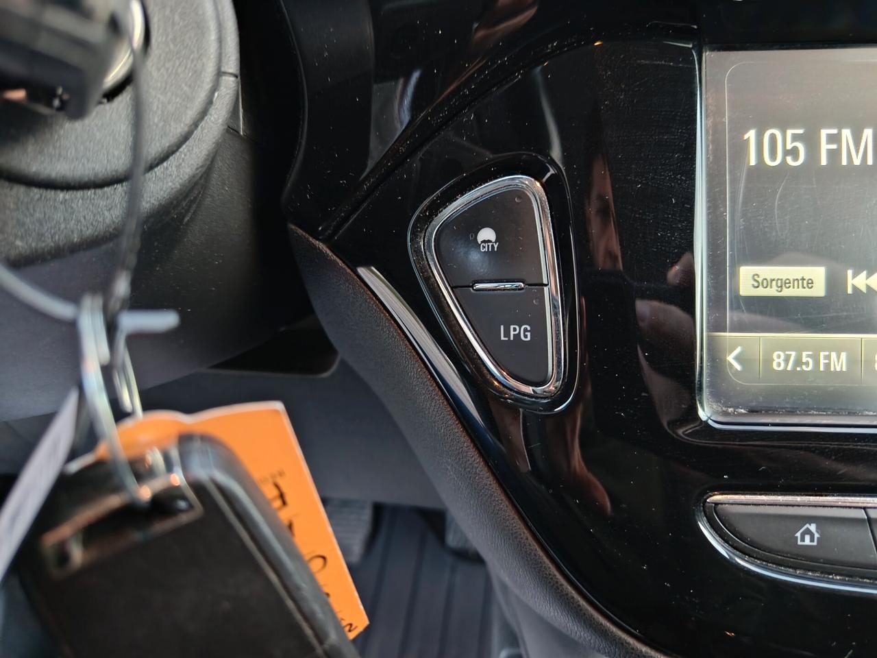 Opel Corsa 1.4 90CV GPL Tech 5 porte Advance