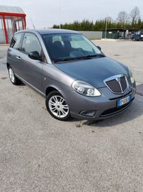 Lancia Ypsilon 1.2 69 CV Unyca
