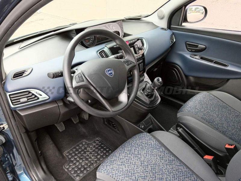 Lancia Ypsilon Ypsilon 1.0 firefly hybrid Oro s&s 70cv