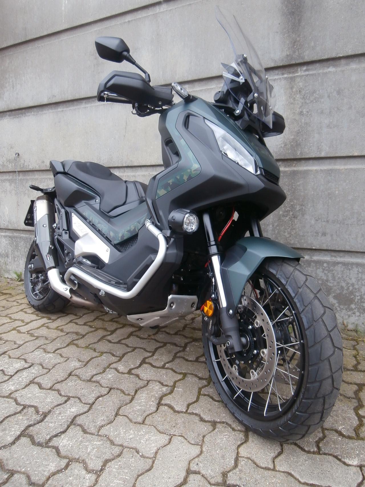 Honda X-ADV 750 (2018 - 20) 2020 passaggio incluso.