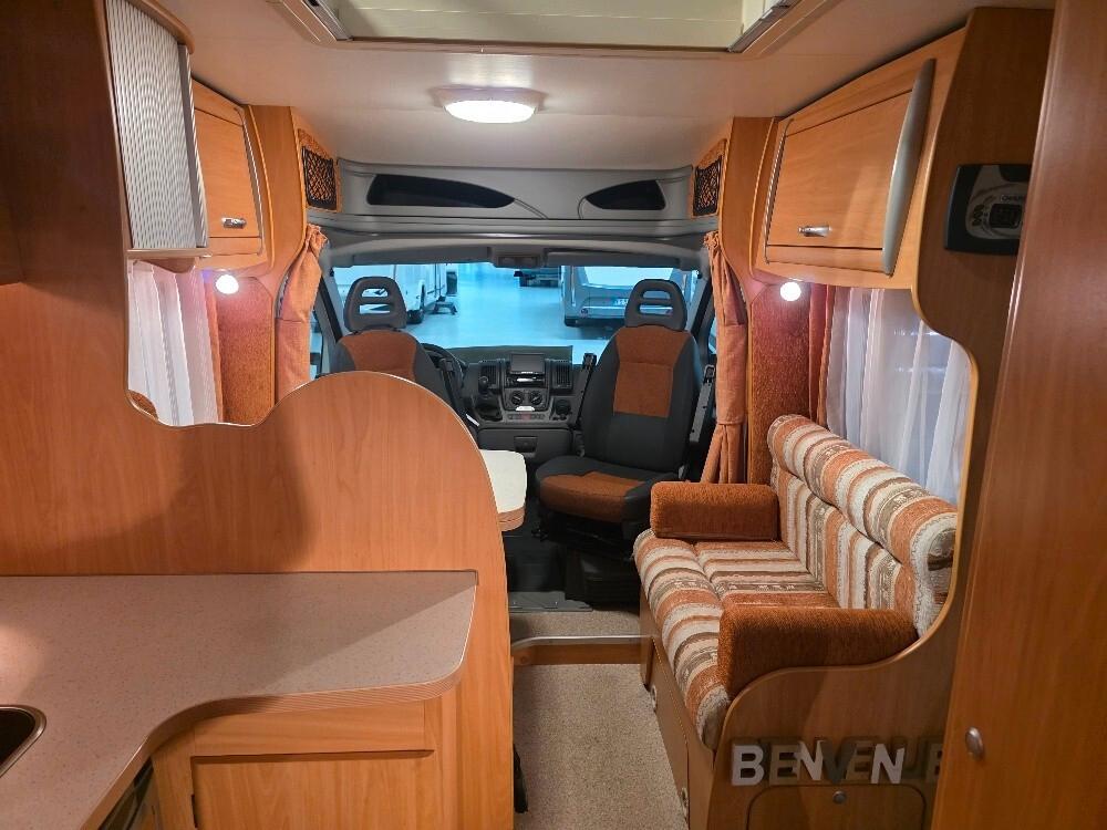 CAMPER CHAUSSON FLASH 08