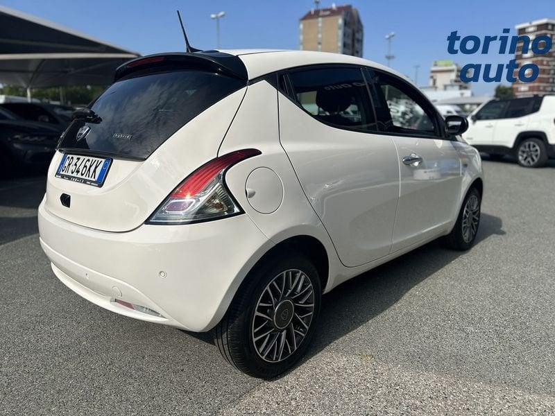 Lancia Ypsilon 1.0 FireFly 70cv Hybrid Gold