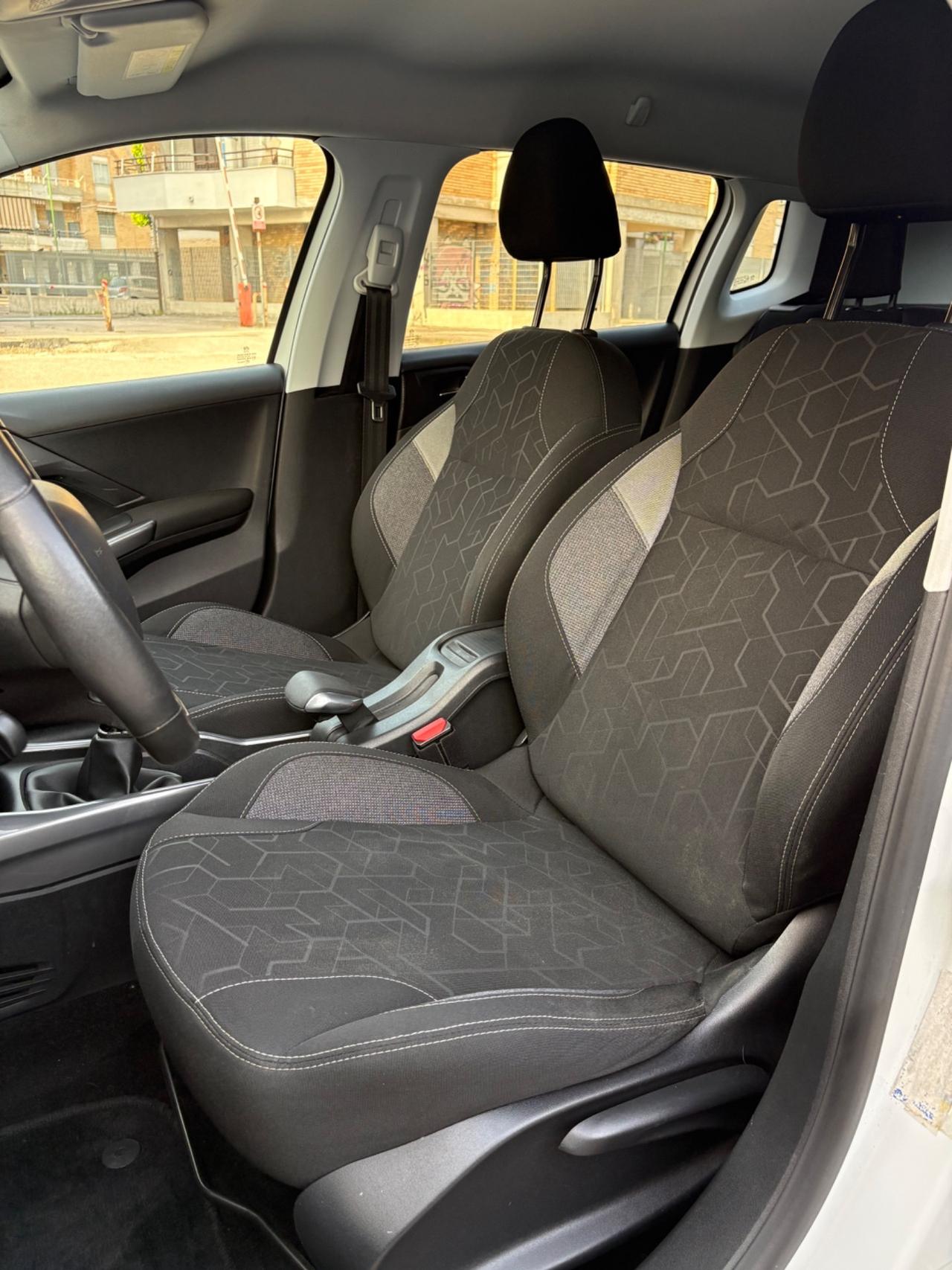 Peugeot 2008 1.2 benz 82cv 70000km 1 proprietario