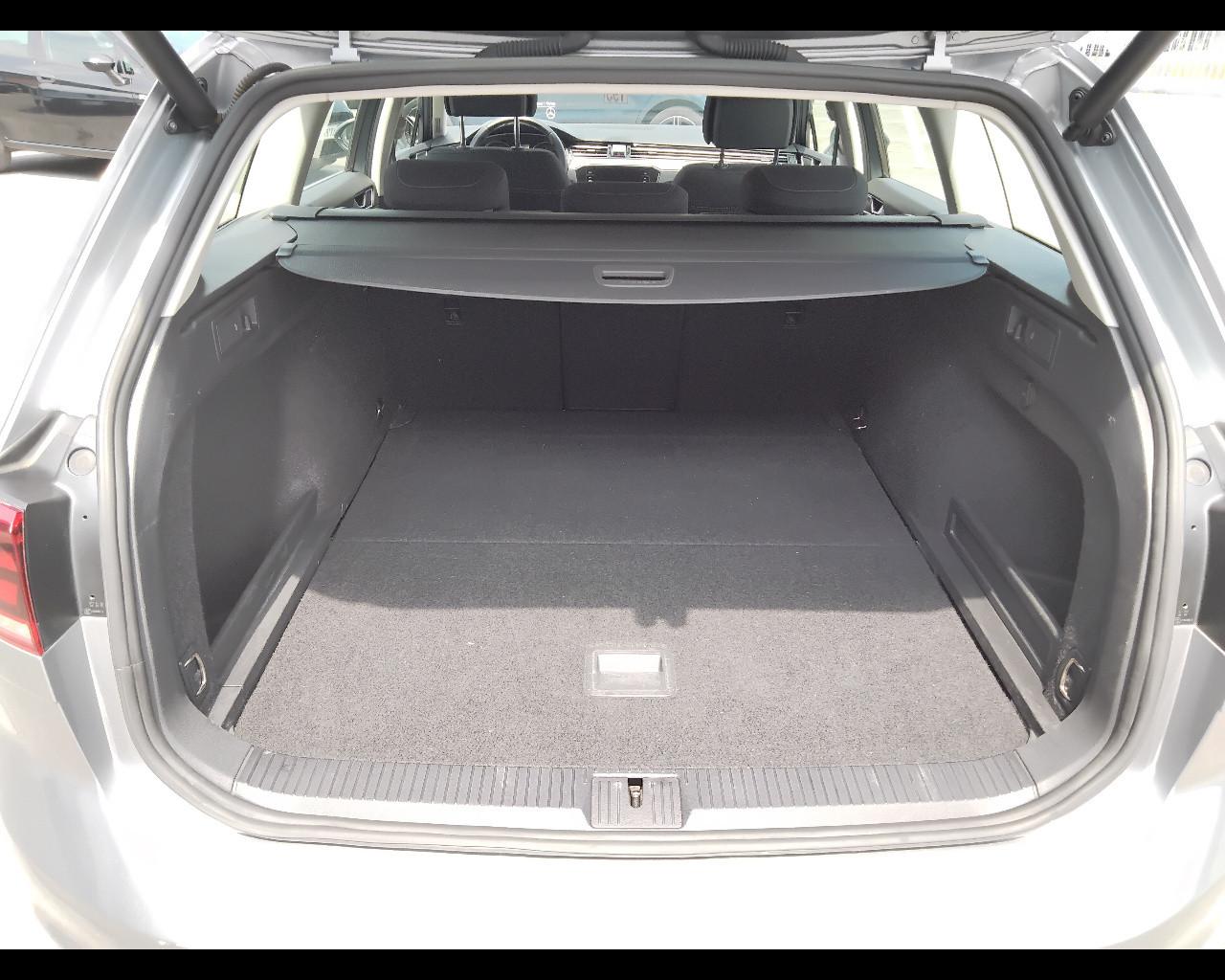 VOLKSWAGEN Passat VIII 2019 Variant - Passat Variant 2.0 tdi Business 122cv dsg