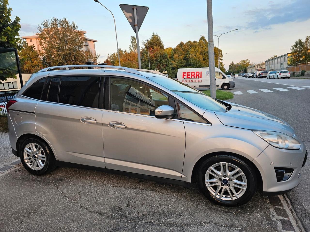 Ford Grand C-Max 1.6 TDCi 115cv Titanium*7Posti*Navi*Pdc*Unipro
