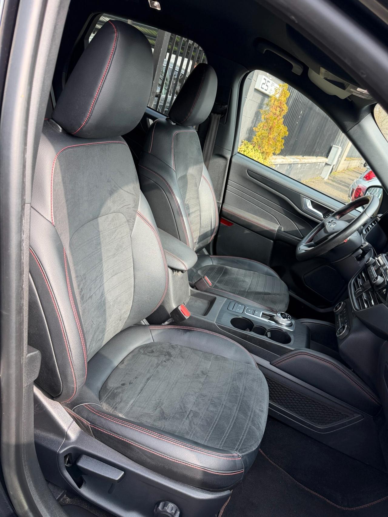 Ford Kuga 2.5 Full Hybrid 190 CV CVT AWD ST-Line X Design